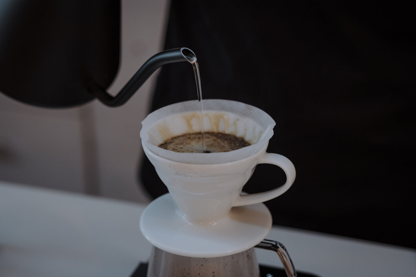 Why Gooseneck Kettles?  Coffee Kevin makes a Chemex using their