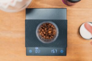 how to use a coffee scale