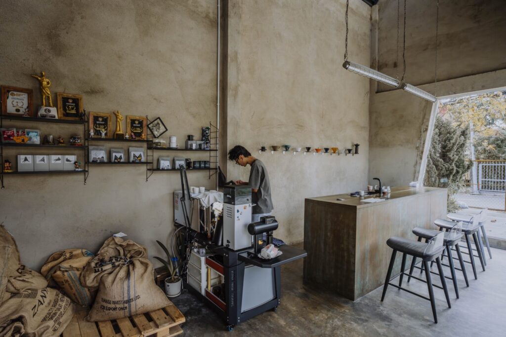 mew roastery dalat