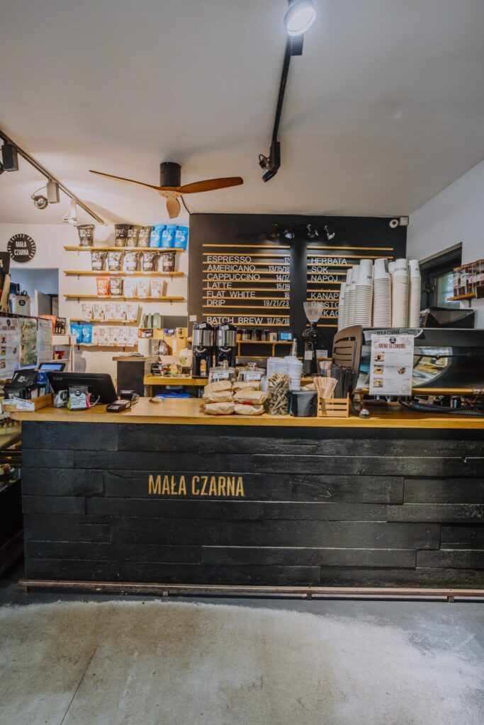 mala czarna roastery wroclaw coffee shop